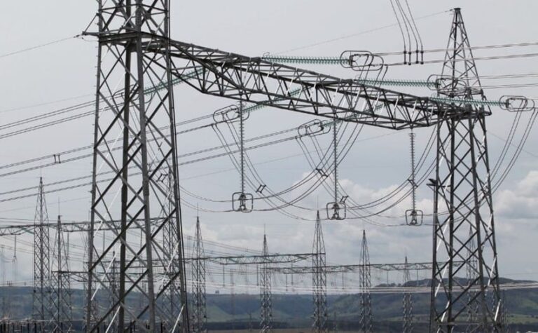 Rnews - Apagão Deixa Regiões Brasileiras Sem Energia Elétrica