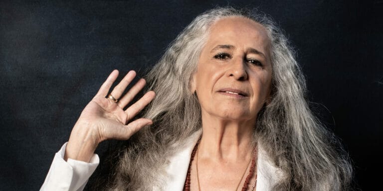 Rnews - Tokio Marine Hall Recebe Maria Bethânia