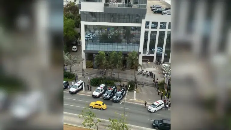 Criminosos Se Passam Por Policiais E Roubam Prédio Comercial Na Zona Oeste De Sp