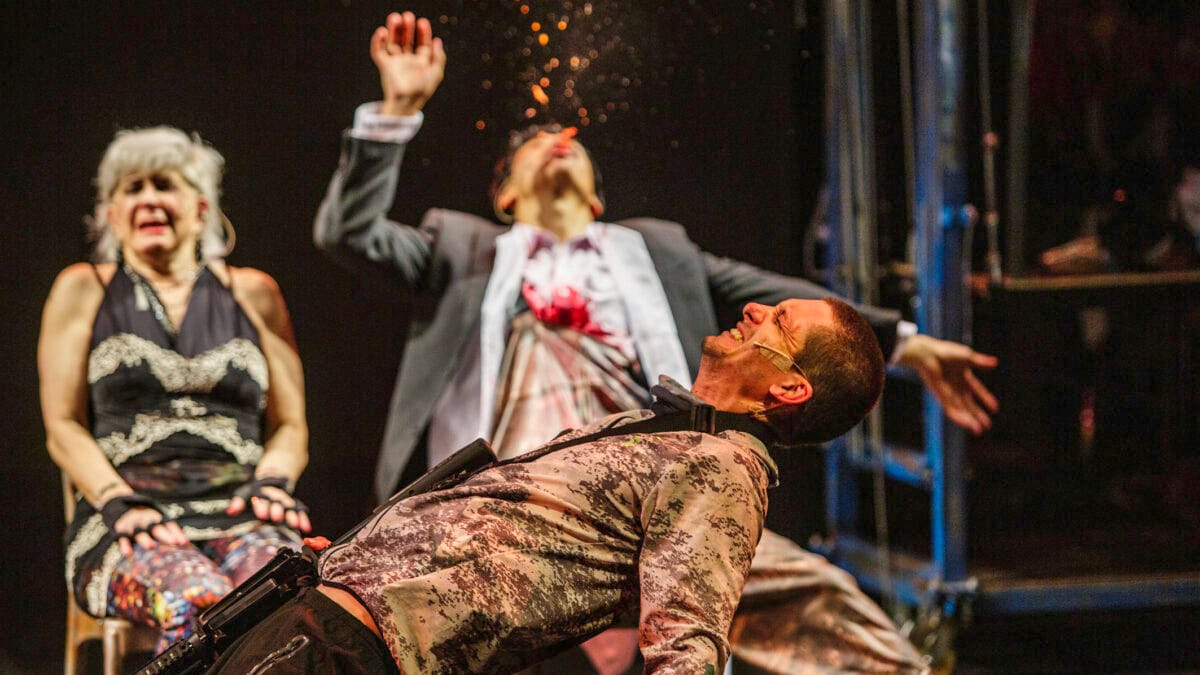 Teatro de Contêiner recebe Elã