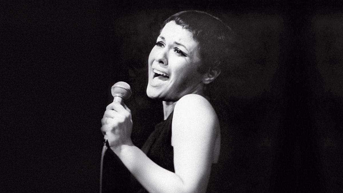 Lilian Menezes canta Elis