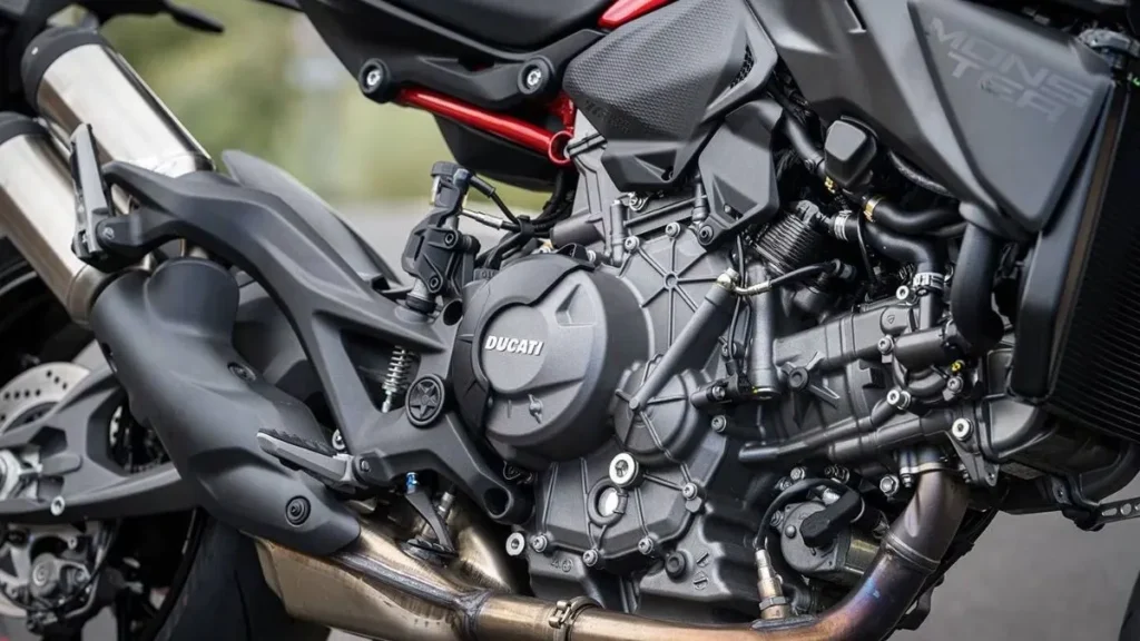 Motor V2 De 890 Cc Da Ducati Monster 2026 Com Sistema Ivt E Chassi Monocoque Em Detalhe Lateral