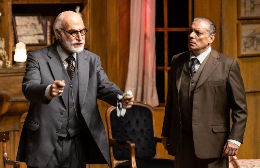 Rnews - A Última Sessão De Freud Volta Aos Palcos