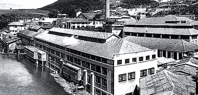 Complexo Industrial Da Companhia Melhoramentos Em Caieiras Na Década De 1930 Após Ampliação Da Estrutura Produtiva.