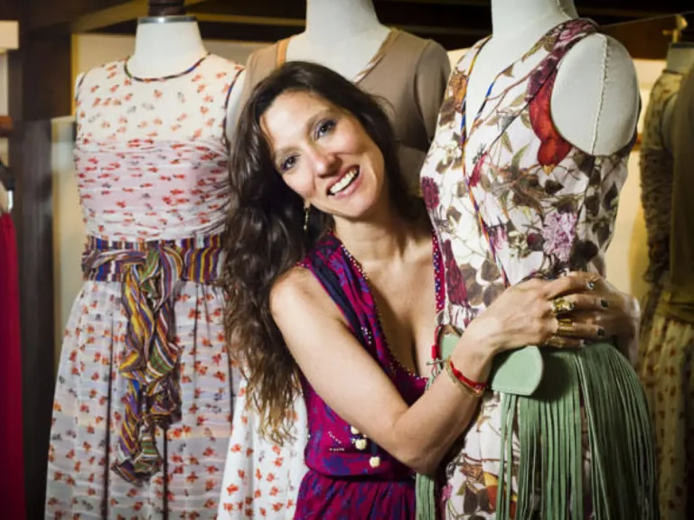 Rnews - Isabela Capeto Lança Nova Coleção