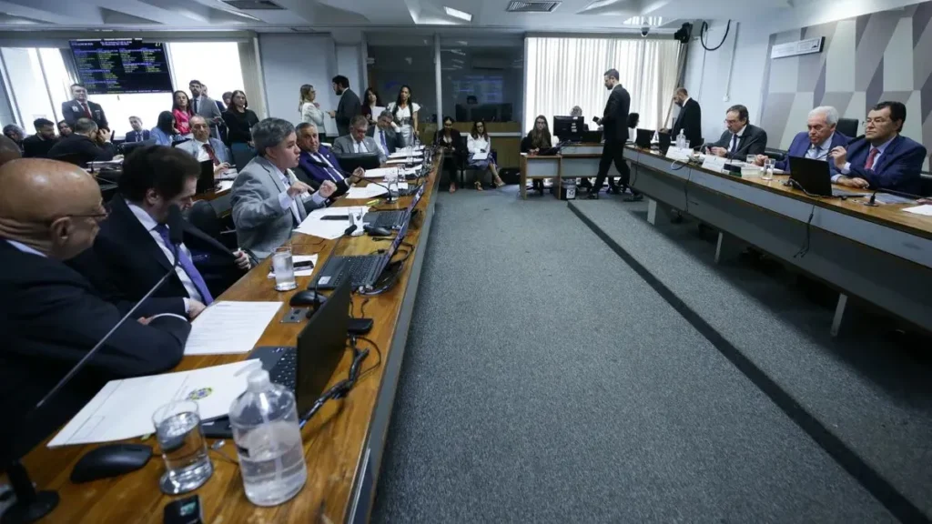 Reunião No Congresso Discute Fim Da Escala 6X1 E Possíveis Impactos No Salário E Jornada De Trabalho