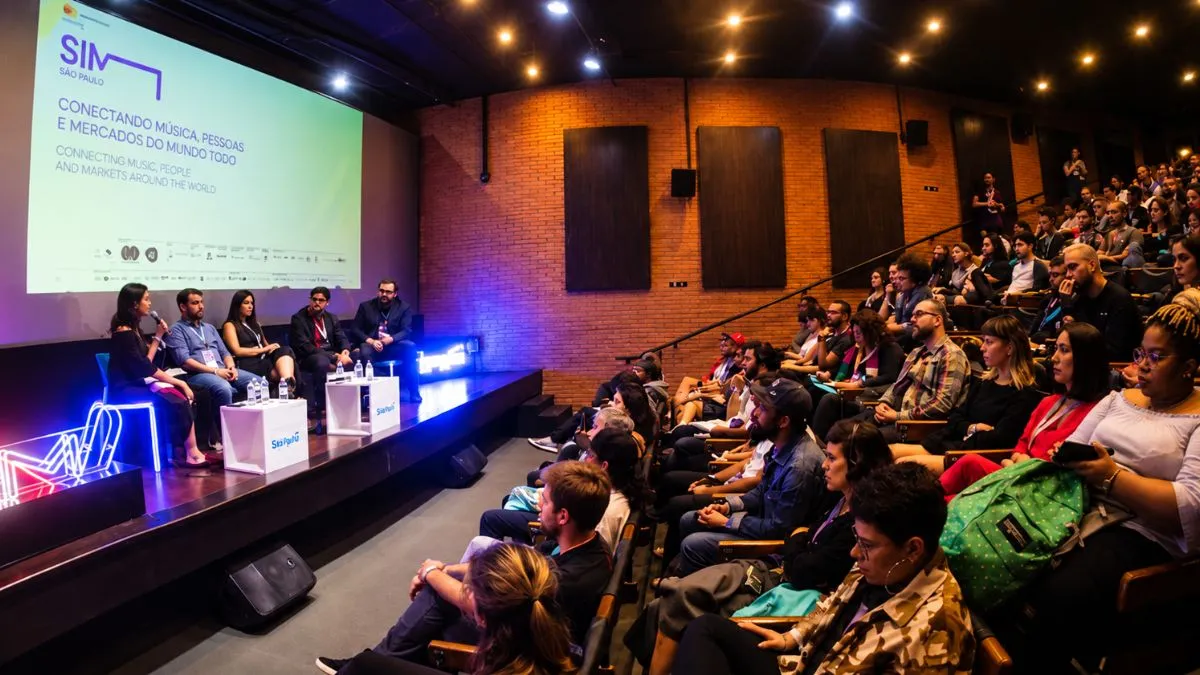 Painel da SIM São Paulo reúne especialistas e público em auditório
